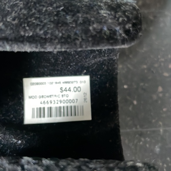 NWT!✅ Embellished cuff geometric bracelet ▪️🔶 - Picture 5 of 5